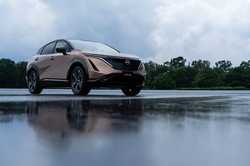 Una novedad puramente eléctrica: el SUV Nissan Ariya. Foto: Nissan/dpa