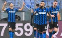 Achraf celebra uno de sus primeros goles con el Inter con la manos alzadas. Foto: AFP
