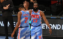 Harden y Durant brillaron con los Nets (AFP)
