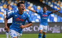 Chucky Lozano marcó dos tantos ante Atalanta. (Foto: AFP)