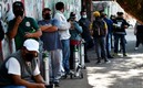 La lucha por conseguir oxígeno medicinal para ayudar a pacientes de covid-19 en México. Foto: AFP