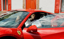 Sin duda, dentro de su colección, Ferrari era una de su favoritas tanto que llegó a visitar Maranello en 2017. (Instagram).