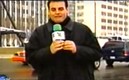 El entonces reportero de TV Azteca sufrió una situación muy particular durante un enlace en vivo. Foto: TV Azteca