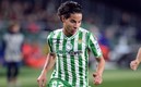 Diego Lainez comienza a adueñarse de la titularidad con el Betis. Foto: AFP