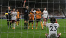 David Luiz fue expulsado en el Wolverhampton vs. Arsenal. (AFP)