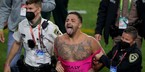 El espontáneo del Super Bowl aseguró que sólo se trató de una broma entre amigos (Foto: AFP)