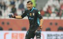 El arquero se salvó de sumar una pifia más a su historia. FOTO: Mexsport.