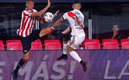 Tobio vio la tarjeta roja por la plancha (Captura)
