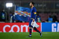Leo Messi otra vez se fue triste y frustrado por una nueva derrota del Barcelona en Champions (FOTO: AFP)