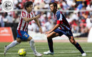 Macías y Chicharito comparten una marca con Chivas. (Fotos: Mexsport)