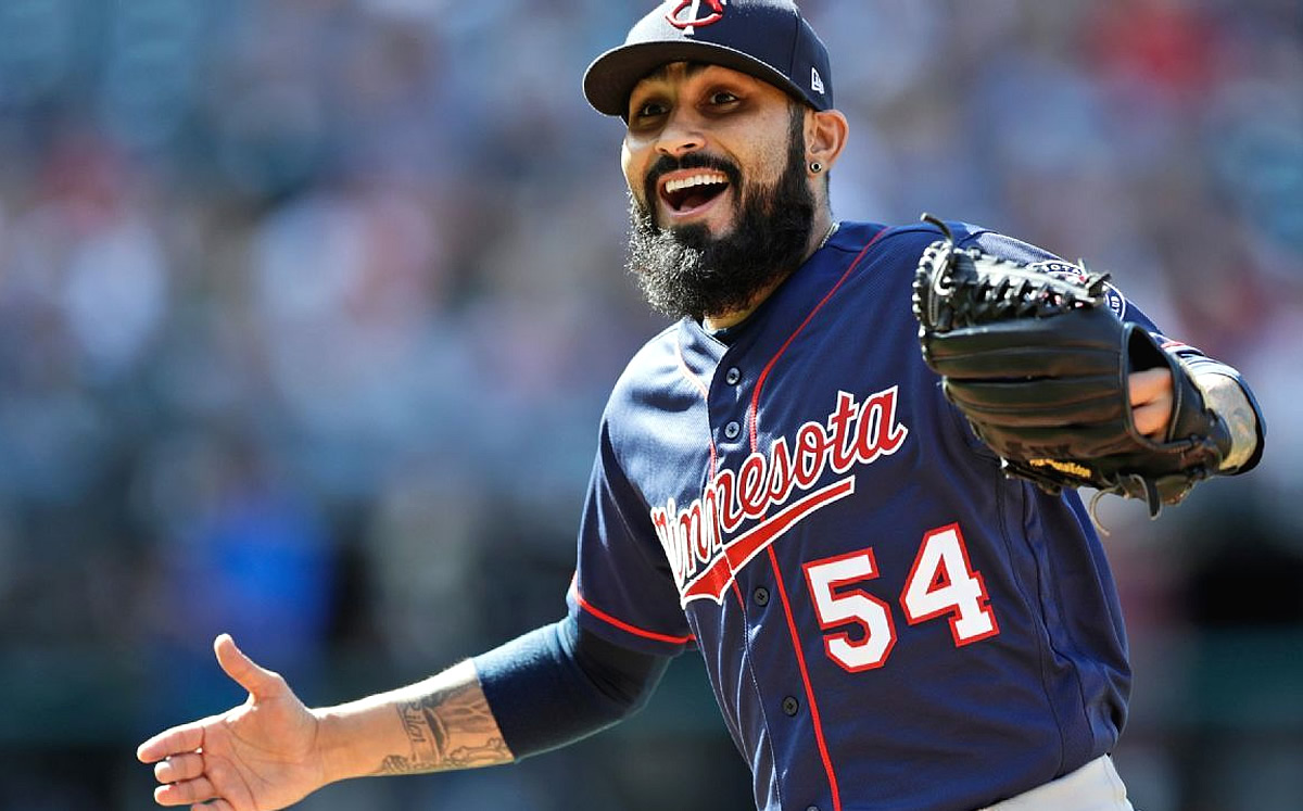 MLB: Oficial, Sergio Romo firma un año con Oakland