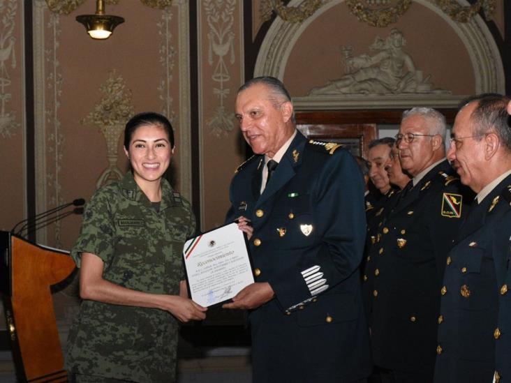 Itzel Manjarrez - Cabo Auxiliar de Educación Física y Deportes