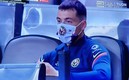 Viñas estaba en la banca al inicio del juego y antes del medio tiempo fue retirado. Foto: captura de pantalla.