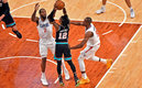 Kawhi Leonard poco pudo hacer para evitar la derrota (AFP)