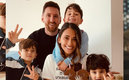 Antonela junto a su familia.