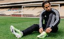 Diego Lainez presume su nuevo calzado. FOTO: Adidas.