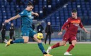Zlatan no pudo terminar el partido por una molestia; el Milan ya es segundo. Foto: AFP