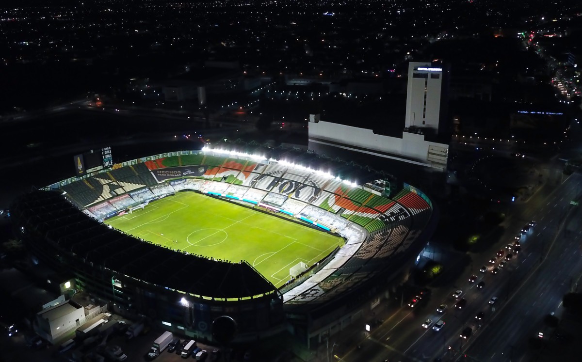 León jugará ante Necaxa con aforo al 30 por ciento en su estadio Mediotiempo León jugará ante Necaxa con aforo al 30 por ciento en su estadio Mediotiempo