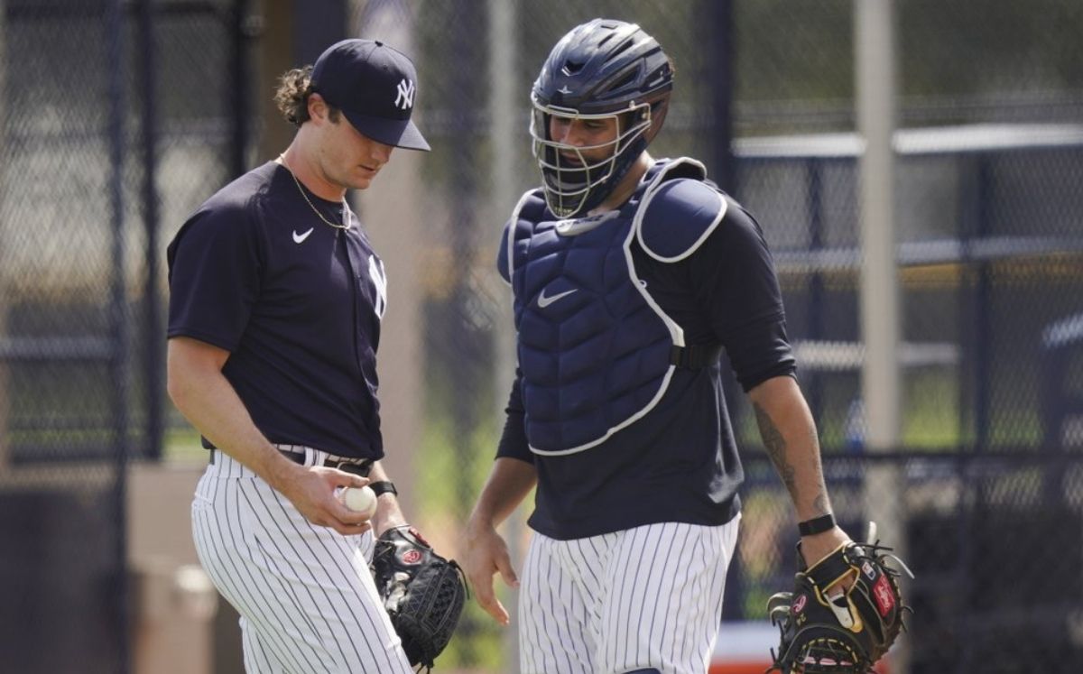 Cole y Sánchez llevaban trabajando varios días antes del primer juego de exhibición. (Foto: AP)