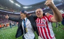 Muchas personas se mostraron solidarios con Almeyda en este momento complicado. (Foto: Mexsport)