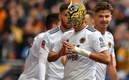 Raúl Jiménez ha celebrado con máscara con los Wolves. (Foto: AFP)