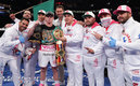 Canelo Álvarez corrió a los dos espontáneos que se colaron. (Foto: AFP)
