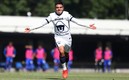 García celebra tras anotar gol de tiro libre. Foto: Imago7