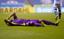 Nahuel Guzmán se quejó de una falta en el área. (Foto: Mexsport)