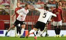 El danés Kjaer encontró la igualada en el último minuto del encuentro en el Old Trafford. Foto: AFP