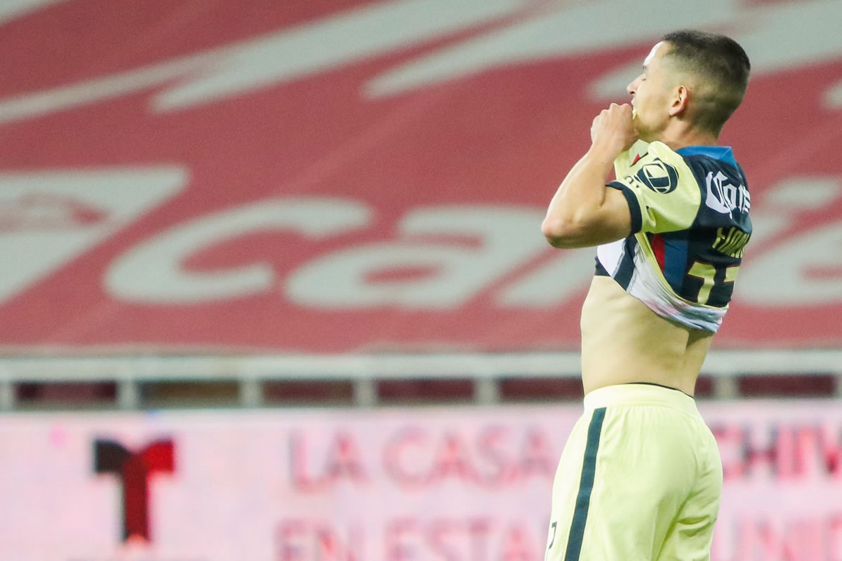 Álvaro Fidalgo vivió su primer Clásico Nacional. (Foto: Imago7)
