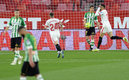Los locales celebraron otra victoria ante el Betis (AFP)