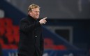 Koeman reclamó al árbitro al final del juego ante Huesca. Foto: AFP
