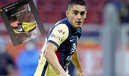 Santiago Naveda con los tachones firmados por Jiménez en América. (Imago7)