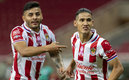 El Negro Santos destrózo a Alexis Vega y Uriel Antuna. (Foto: Mexsport)