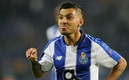 Tecatito sufrió un choque de cabezas el sábado contra Gil Vicente. (FOTO: AFP)