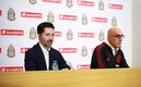 Yon de Luisa junto a José Marcos Ramírez, del banco. Foto: Imago7