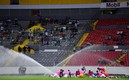 Los jugadores no pudieron seguir su calentamiento. Foto: Mexsport