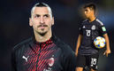 Zlatan Ibrahimovic cobijó la carrera de Efraín Álvarez. (Fotos: AFP e Imago7)
