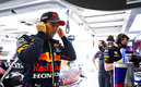 Checo Pérez se ganó el reconocimiento de la afición. (Foto: Red Bull)