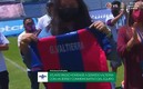 La familia del periodista recibió una playera conmemorativa por parte del club. Foto: Captura de Pantalla.