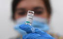 AstraZeneca sigue con desconfianza en su vacuna anticovid-19. (FOTO: AFP)