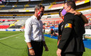 Cocca junto a Guede previo al partido. (Foto: Imago7)