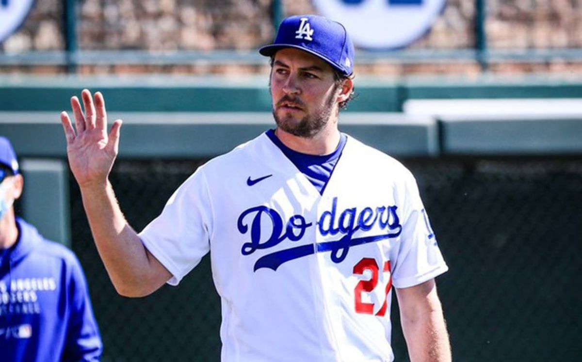 Trevor Bauer se caracteriza por expresar sus opiniones del juego en redes sociales. (Foto: MLB.com)