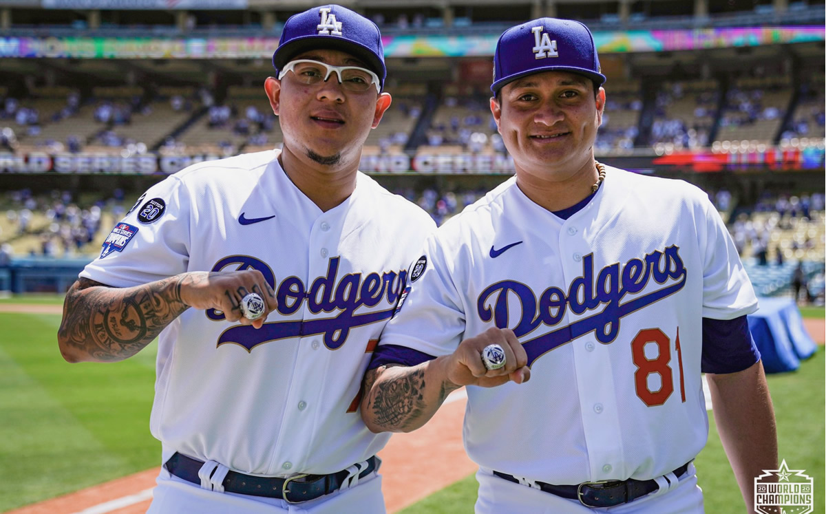 MLB: Julio Urías y Víctor González ya tienen anillos de campeón