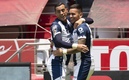 Funes Mori falló, pero no Vegas que se aventó un golazo. (Foto: Mexsport)