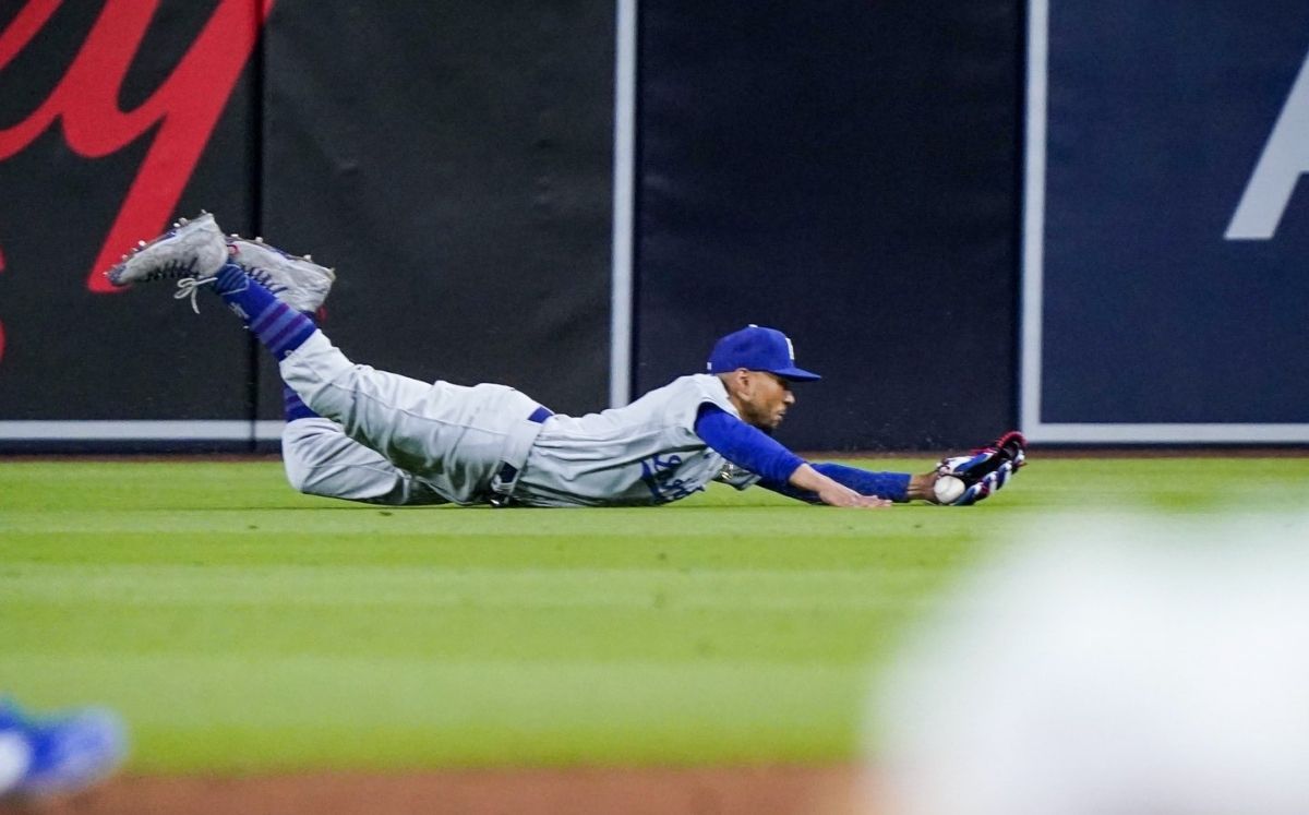 Mookie Betts le dio la victoria a los Dodgers en el segundo juego de la serie. (Foto: @Dodgers)