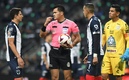 Pérez Durán revisó  el VAR en varias ocasiones. (Foto: Imago7)