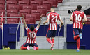 Ángel Correa festeja el primer gol del Atleti contra el Huesca. (FOTO: AFP)