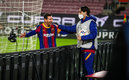 Messi festejó con el joven detrás del arco (Twitter @FCBarcelona_es)