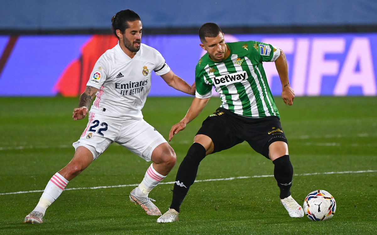 Guido Rodríguez y Andrés Guardado se llevan los elogios en Betis